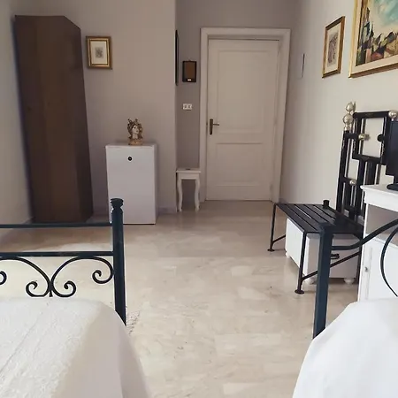 Couette-café Montandon Noto