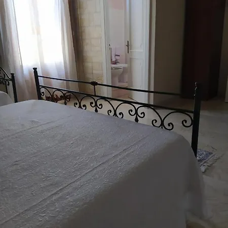 Montandon Couette-café Noto